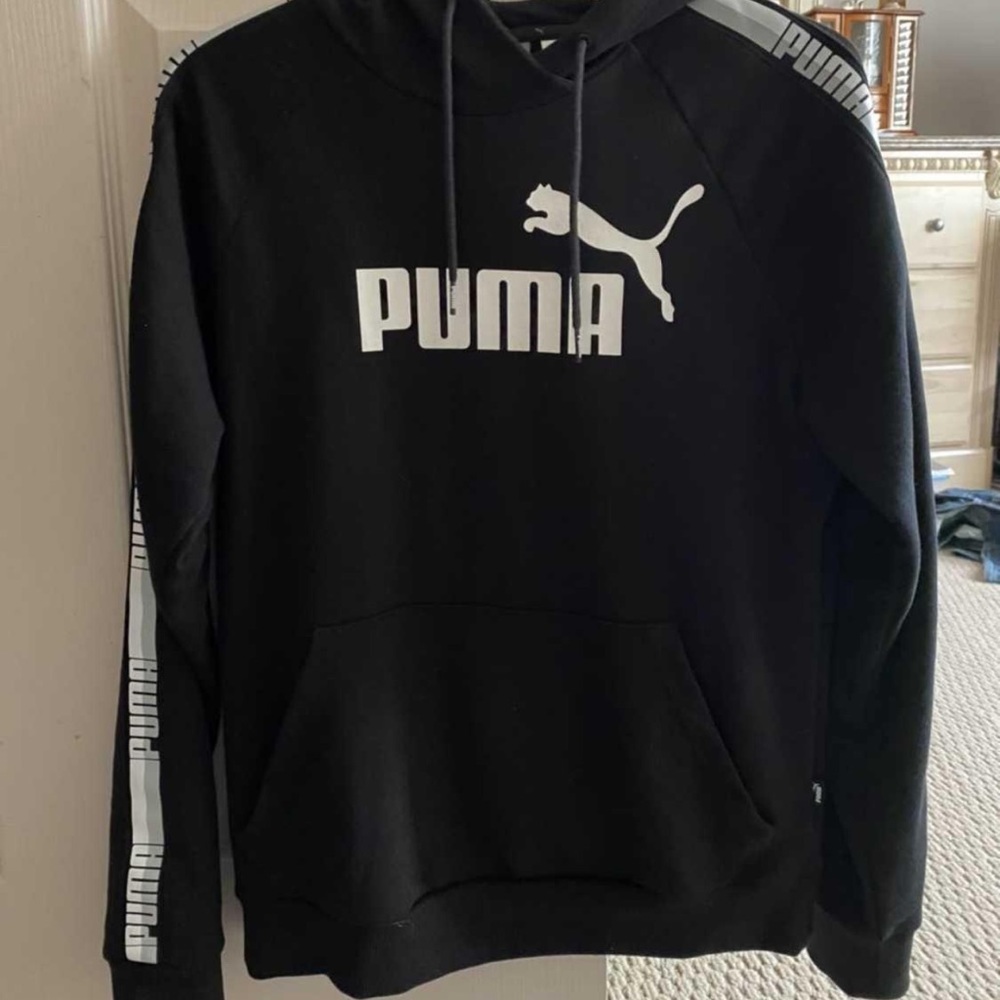 Like new puma hoodie